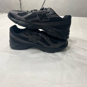 New Balance Men's Dark Sneakers